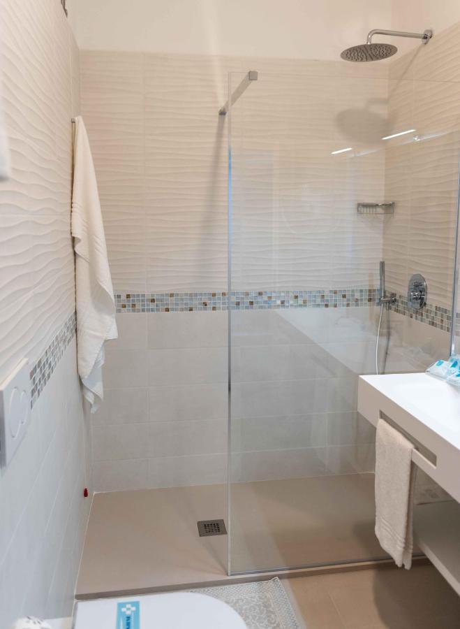 Hotel Acquamarina ปอร์โตแฟร์ราโย ภายนอก รูปภาพ